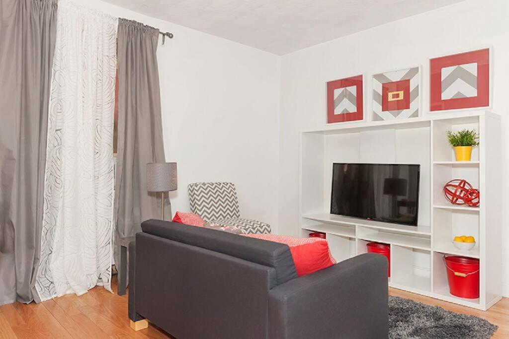 Downtown Studio Apt, Perfect For Medical Workers Бостон Экстерьер фото